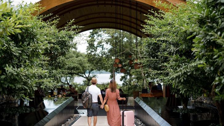 Andaz Costa Rica Resort At Peninsula Papagayo luxe hotel deals