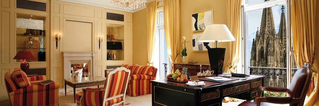 Excelsior Hotel Ernst Keulen luxe hotel deals