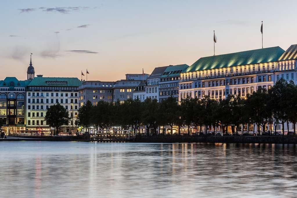 Fairmont Hotel Vier Jahreszeiten Hamburg luxe hotel deals