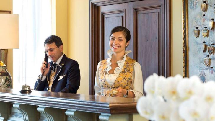 Airelles Gordes La Bastide luxe hotel deals