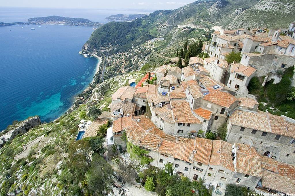Chateau de la Chevre d'Or luxe hotel deals