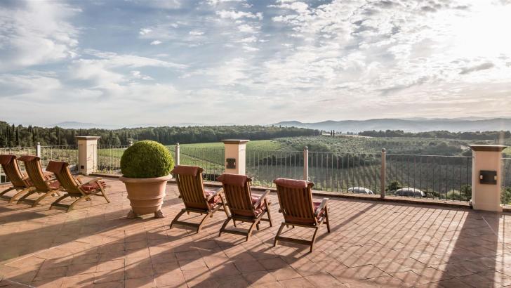 COMO Castello del Nero luxe hotel deals