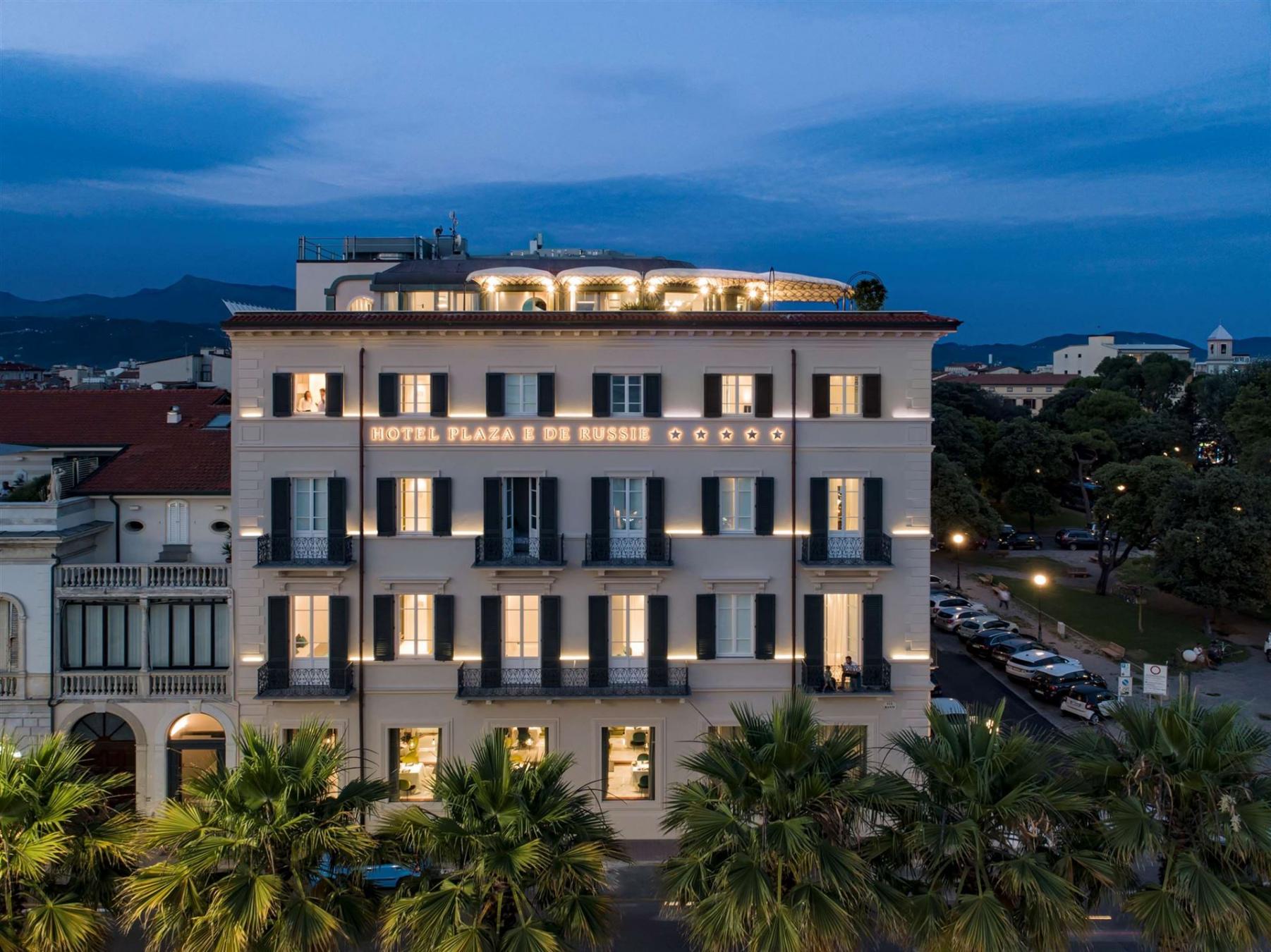 Hotel Plaza e de Russie luxe hotel deals