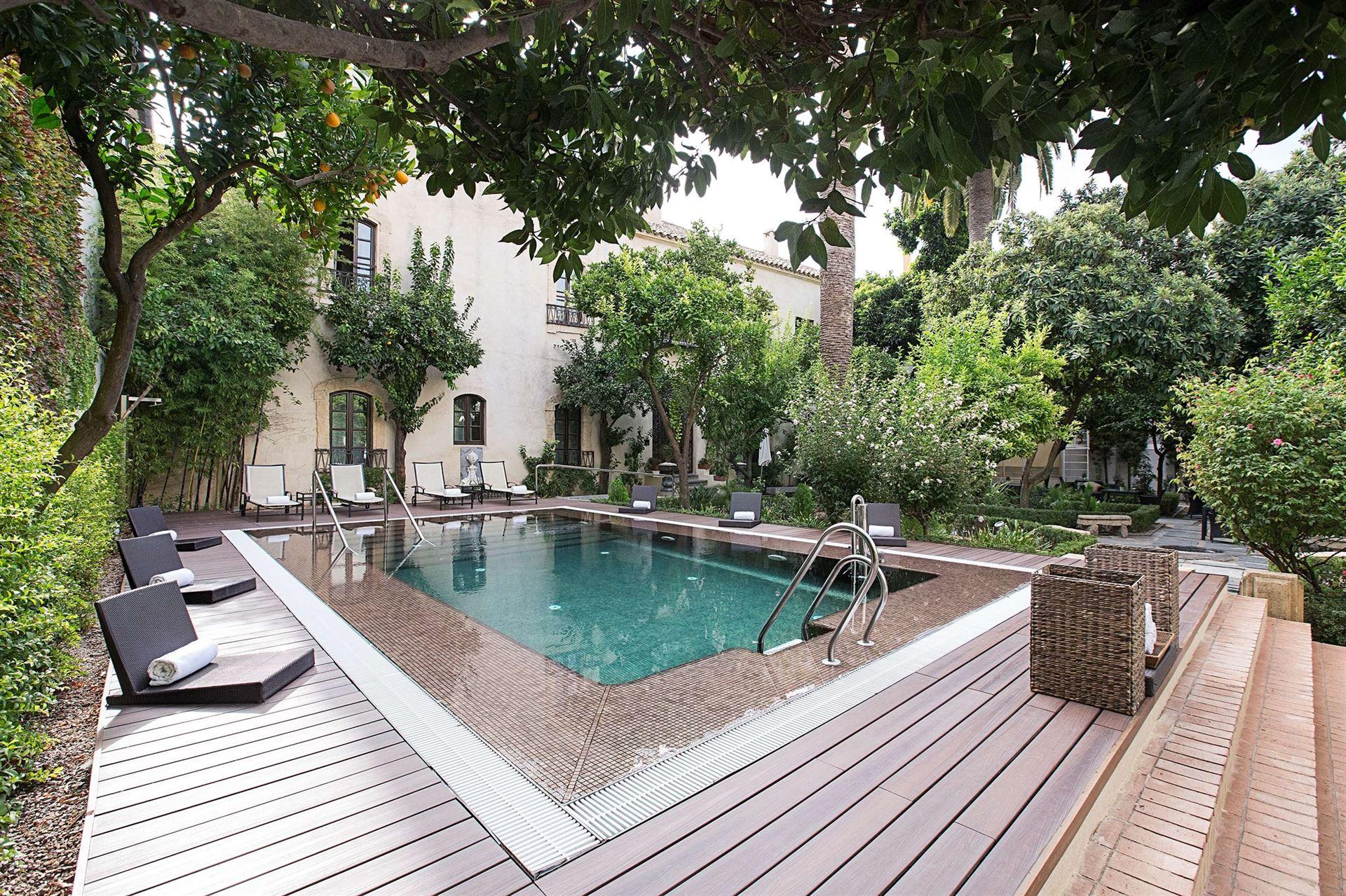 Hospes Palacio del Bailio luxe hotel deals